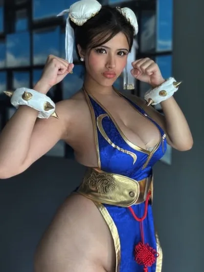 Strawberry Tabby as Chung Li (source: @strawberrytabbyy instagram)